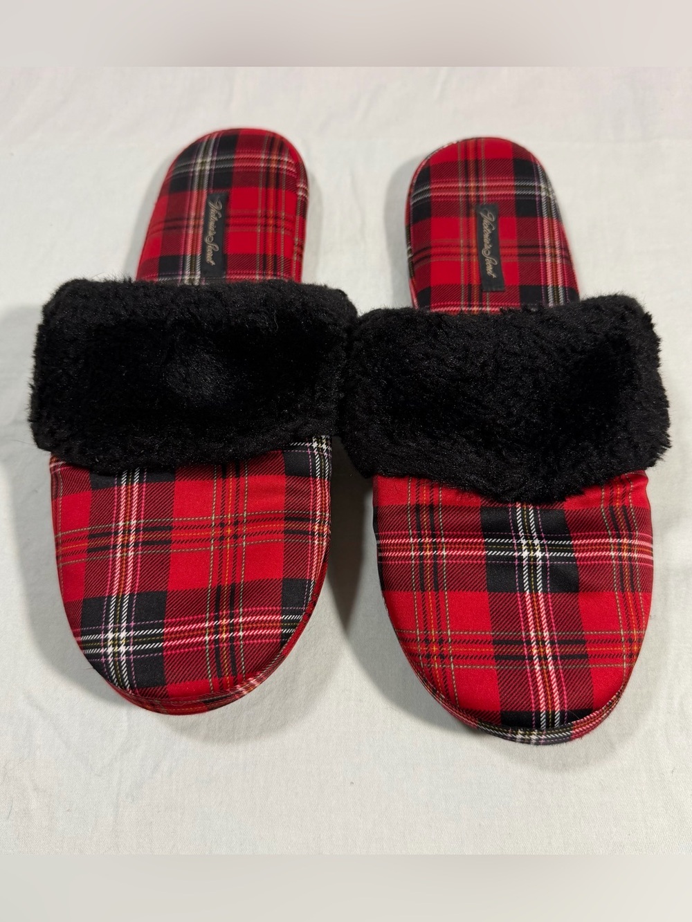 Victoria's Secret Plaid Faux Fur Slippers Red Black Check Women's Size L Cozy